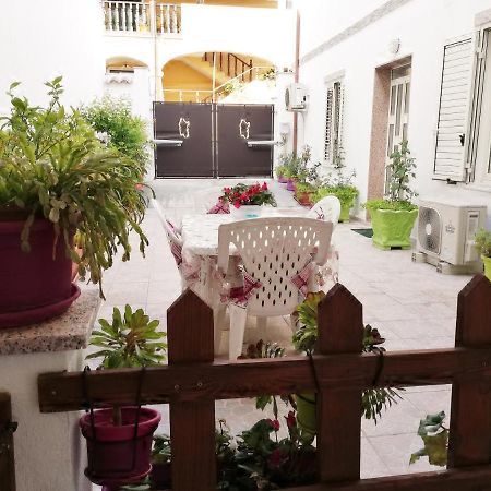 Appartamento Mary Oliena Bagian luar foto