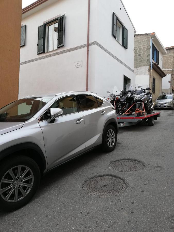 Appartamento Mary Oliena Bagian luar foto