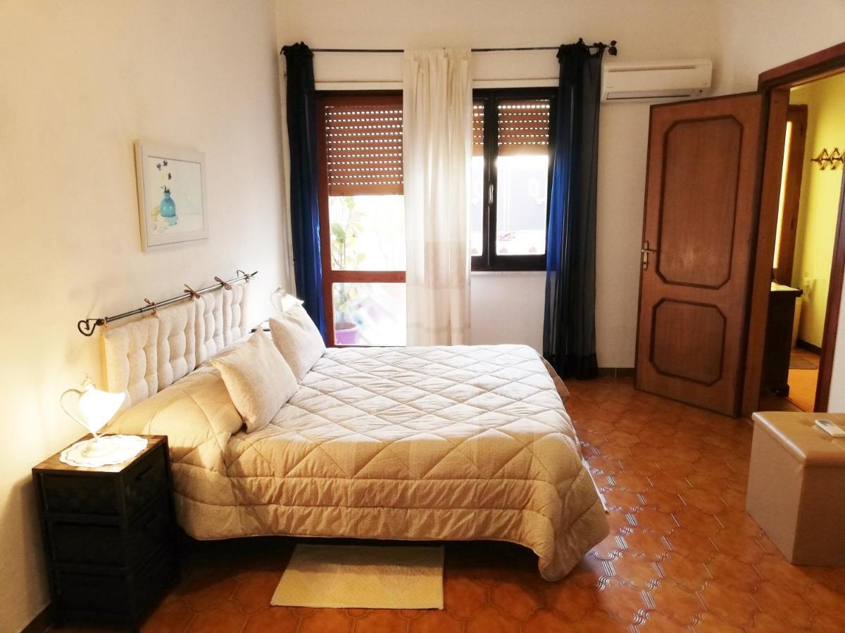 Appartamento Mary Oliena Bagian luar foto